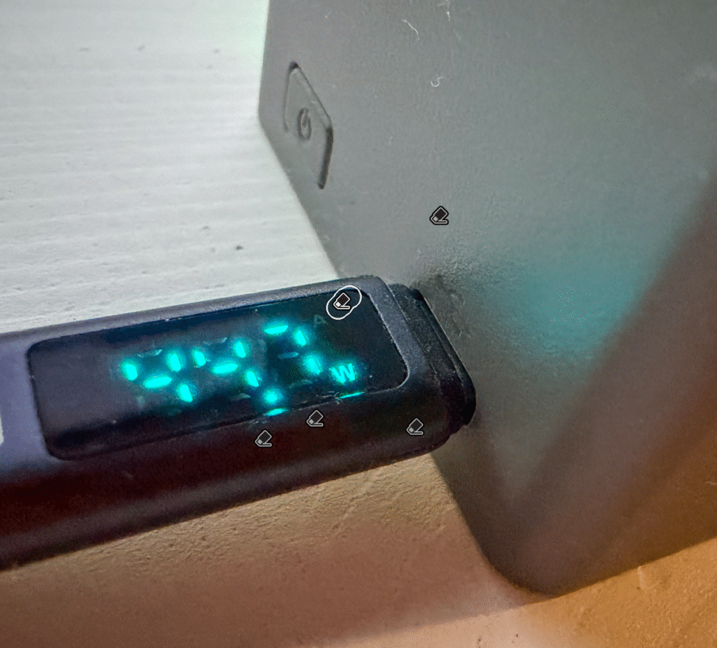 PD-Anzeige zeigt 44,7W Ladestrom